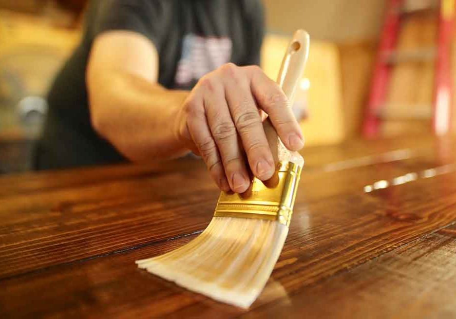 Wood Staining, Oiling And Varnishing